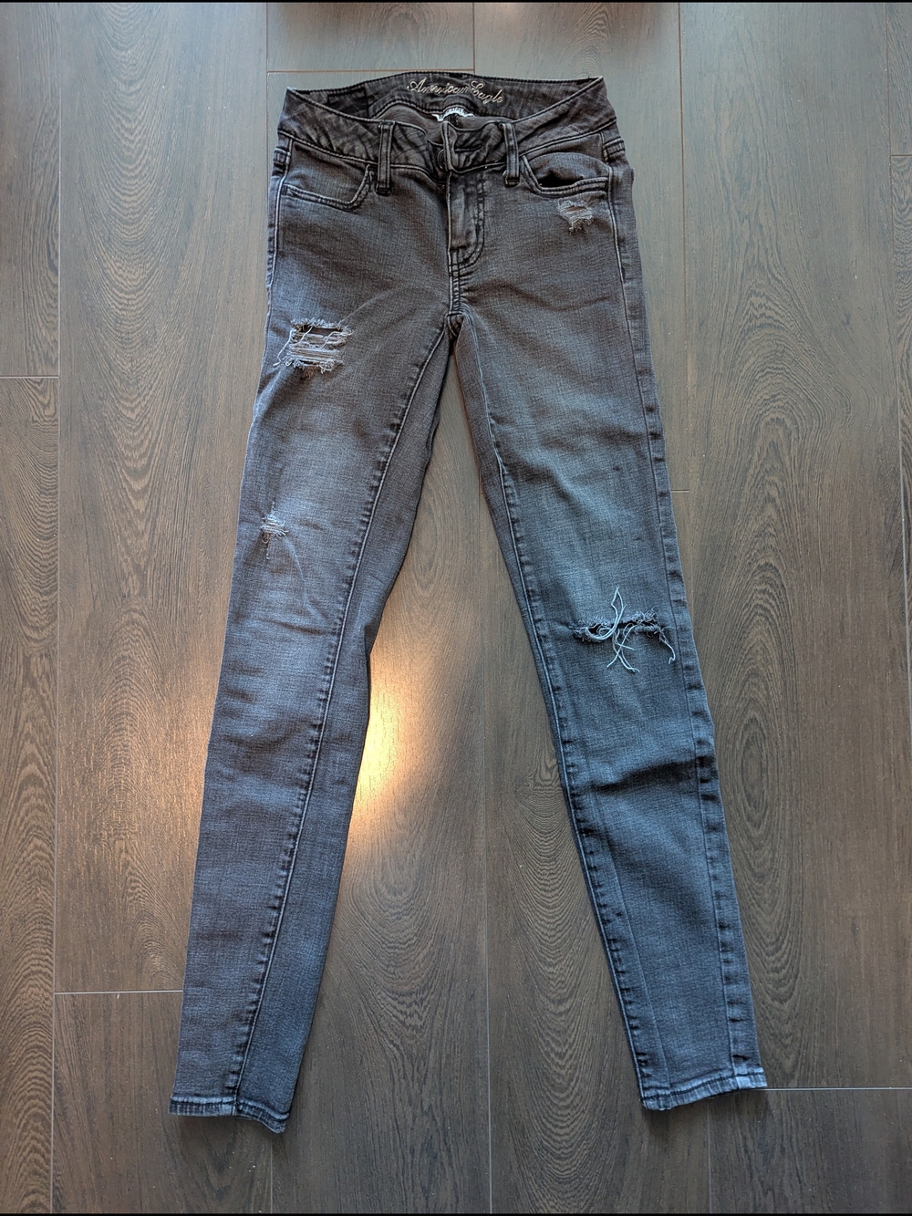 American Eagle Outfitters Women's Distressed Skinny Jeans